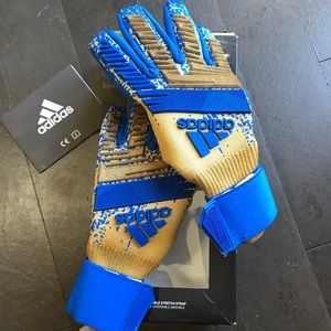Adidas Predator Pro Soccer Gloves